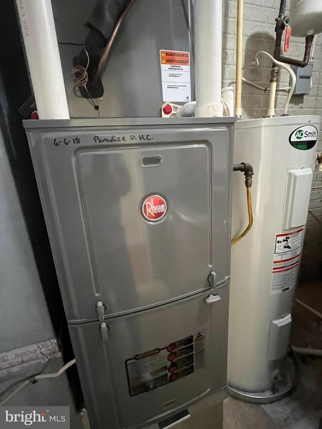 4407 Stanford Ct, Owings Mills, MD 21117 - utility room with water heater