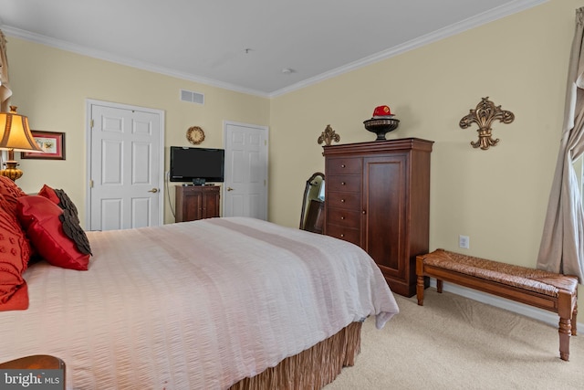 945 Hamilton Way, Warwick, PA 18974 - bedroom with light carpet and crown molding