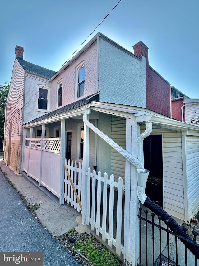 438 S Shippen St, Lancaster, PA 17602 - view of front of property with a chimney