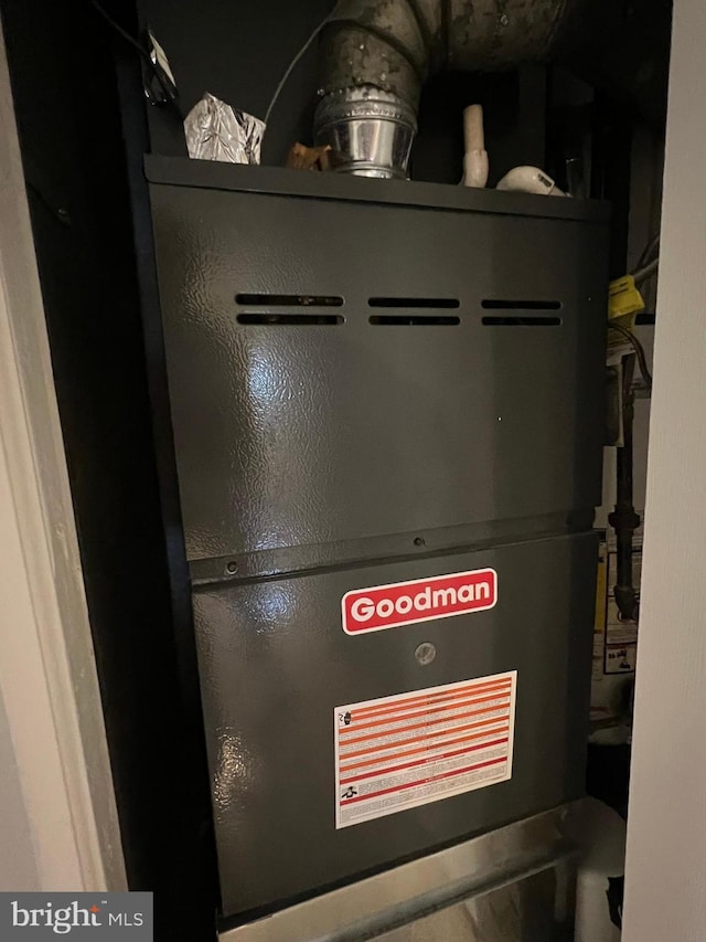 1233 Knightswood Rd, Baltimore, MD 21239 - utilities featuring heating unit