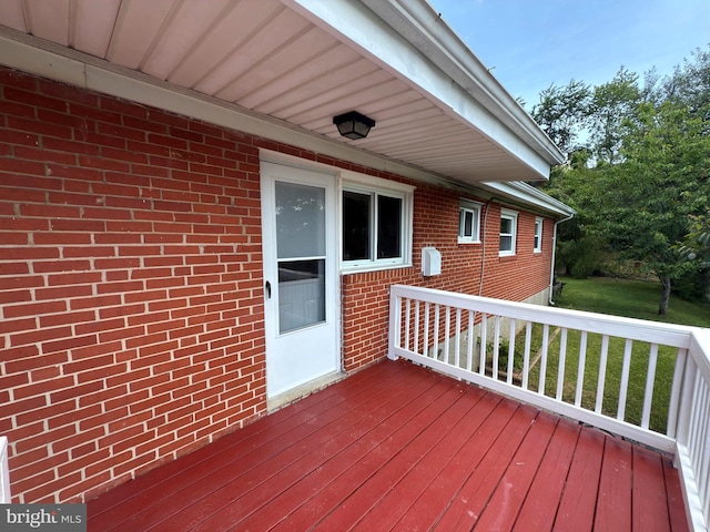 1233 Knightswood Rd, Baltimore, MD 21239 - view of wooden terrace