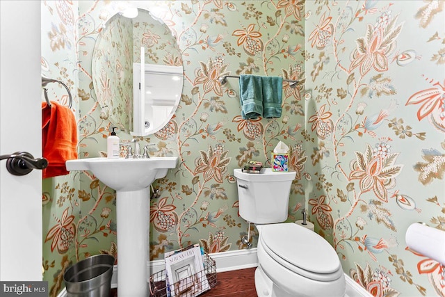 4 Parkview Cir, Wayne, PA 19087 - bathroom with wallpapered walls and wood finished floors
