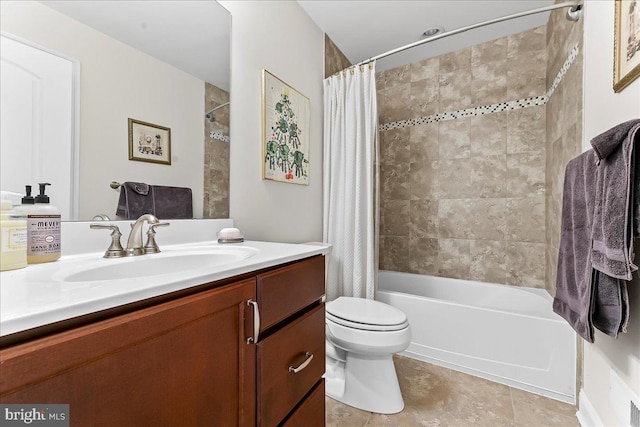 4 Parkview Cir, Wayne, PA 19087 - full bath with vanity, shower / tub combo with curtain, and tile patterned flooring