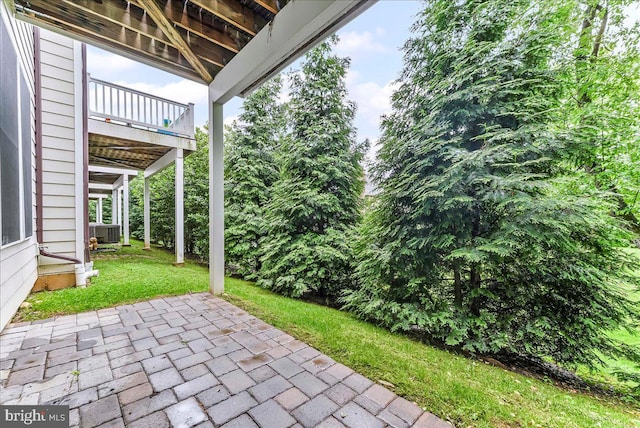 4 Parkview Cir, Wayne, PA 19087 - patio / terrace with a patio area and a lawn