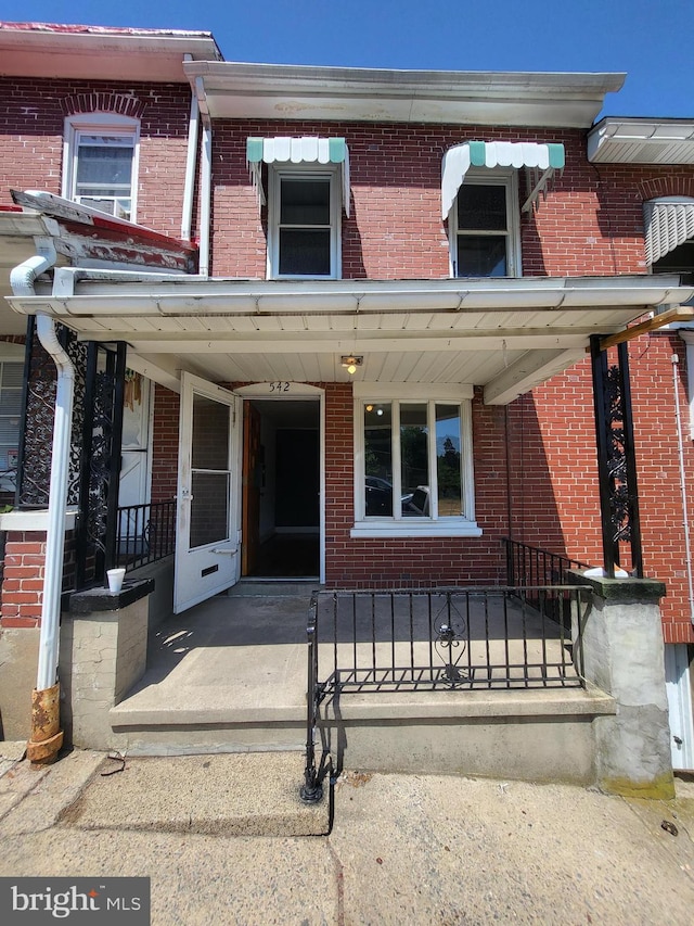 542 S 14 1/2 St, Reading, PA 19602 - multi unit property with brick siding and covered porch