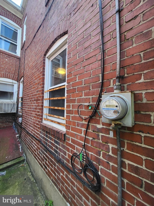 542 S 14 1/2 St, Reading, PA 19602 - exterior view of electric meter and brick siding