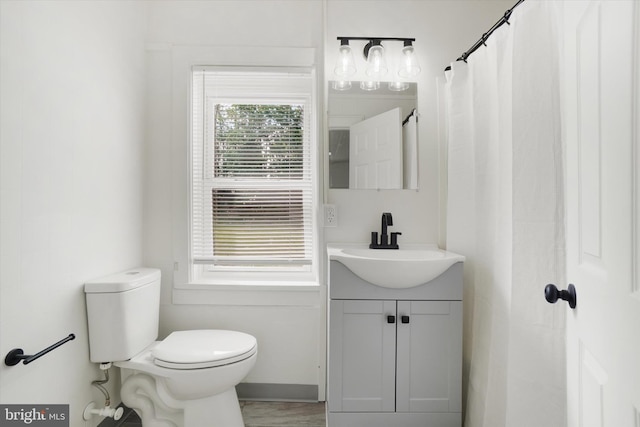 1221 W Heiges St, York, PA 17404 - full bathroom featuring vanity and toilet