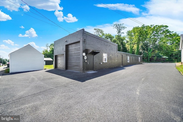 1221 W Heiges St, York, PA 17404 - view of detached garage