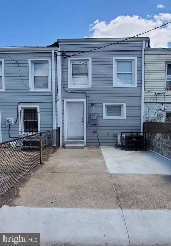 224 N Rose St, Baltimore, MD 21224 - back of property