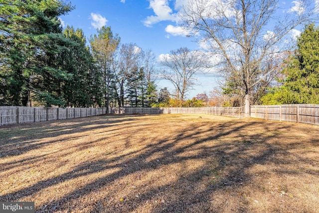 69 Plymouth Rd, Sicklerville, NJ 08081 - view of fenced backyard