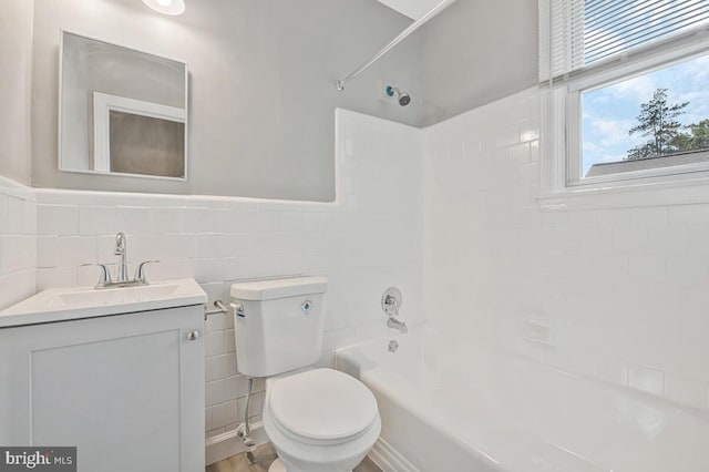 1112 Gleneagle Rd, Baltimore, MD 21239 - full bathroom with  shower combination, tile walls, and vanity