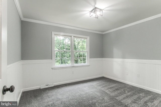 128 Azalea Dr, Hershey, PA 17033 - carpeted empty room featuring a wainscoted wall and ornamental molding