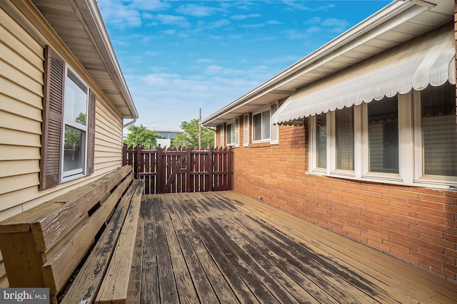 1402 Lehigh St, Allentown, PA 18103 - view of wooden deck