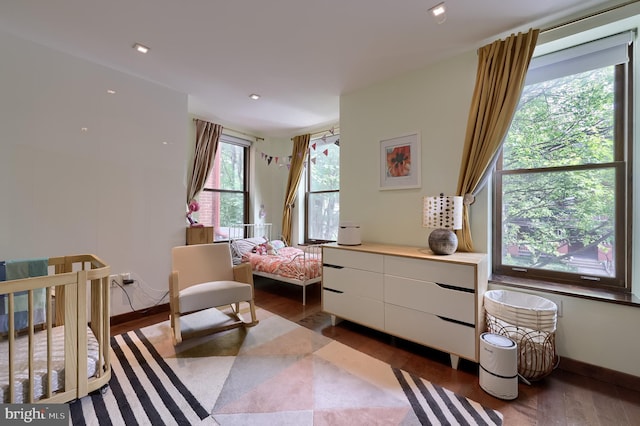 662 W Chestnut St, Lancaster, PA 17603 - bedroom with wood finished floors and baseboards