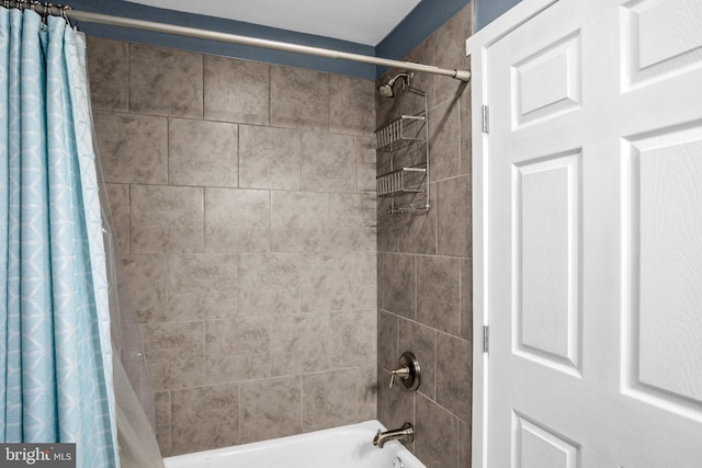 60 Gordon Dr, Carlisle, PA 17013 - bathroom featuring shower / tub combo with curtain