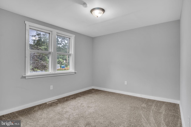 60 Gordon Dr, Carlisle, PA 17013 - carpeted spare room featuring baseboards and a smoke detector