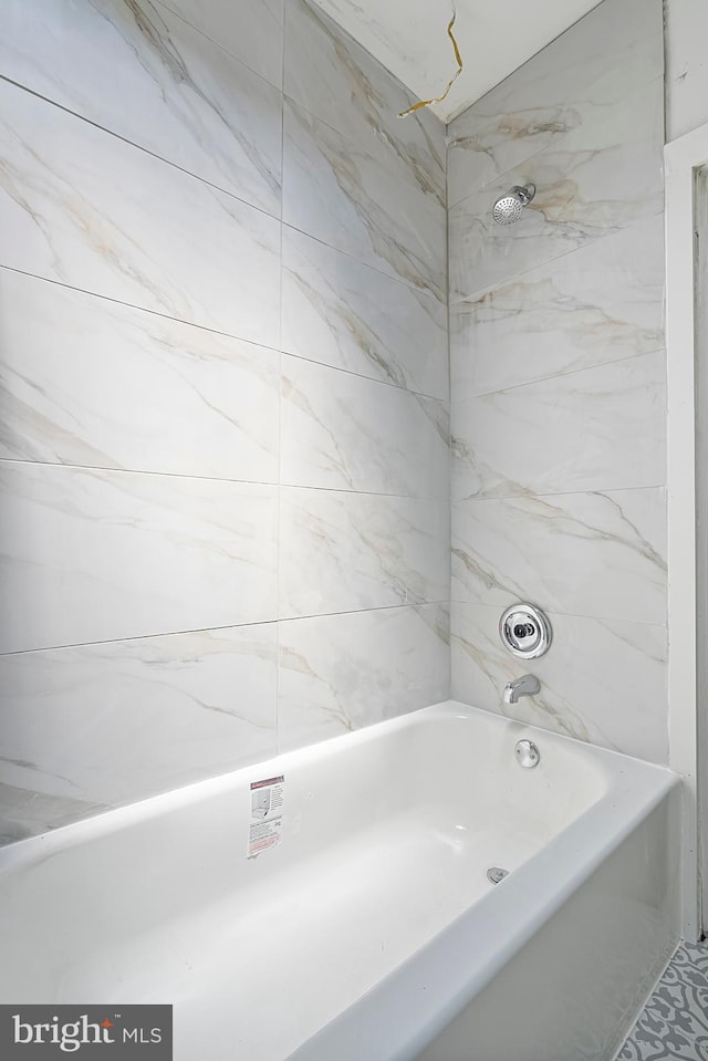 1439 S 28th St, Philadelphia, PA 19146 - bathroom featuring shower / tub combination