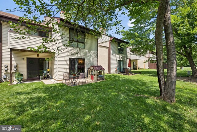12 Daisy Ln, Mount Laurel, NJ 08054