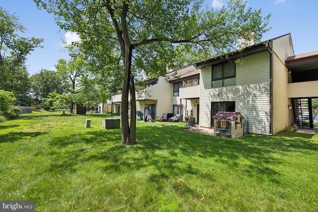 12 Daisy Ln, Mount Laurel, NJ 08054