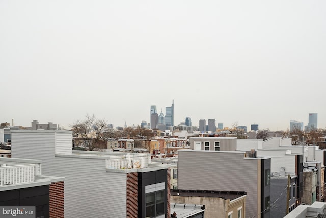 1448 N Myrtlewood St, Philadelphia, PA 19121 - skyline view