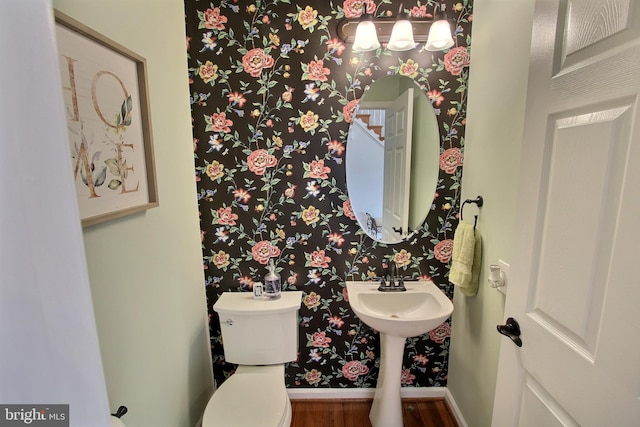 8011 Lions Crest Way, Gaithersburg, MD 20879 - bathroom featuring wood finished floors and wallpapered walls