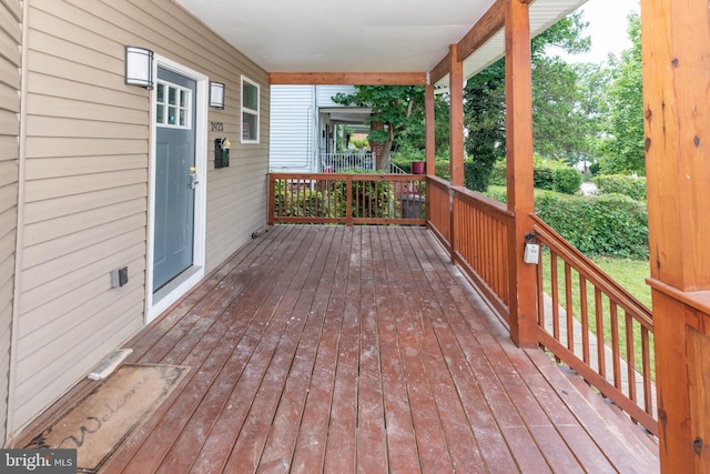 3923 Fairview Ave, Baltimore, MD 21216 - view of wooden terrace