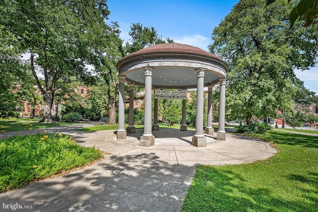 1406 Lemmon St, Baltimore, MD 21223 - surrounding community with a lawn and a gazebo