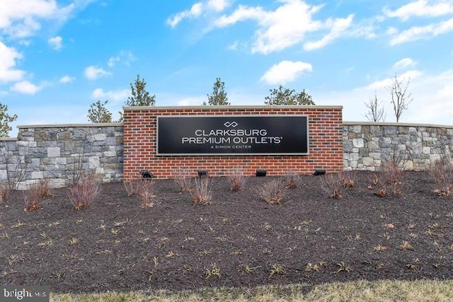 12150 Grey Squirrel St, Clarksburg, MD 20871 - view of community sign
