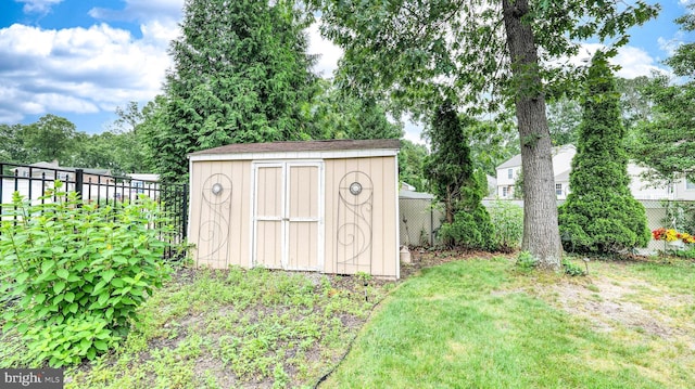 32 Lakeshore Dr, Hammonton, NJ 08037 - view of shed with a fenced backyard
