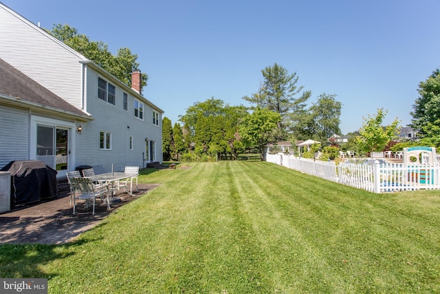 105 Wood Dr, Southampton, PA 18966 - view of yard featuring a patio