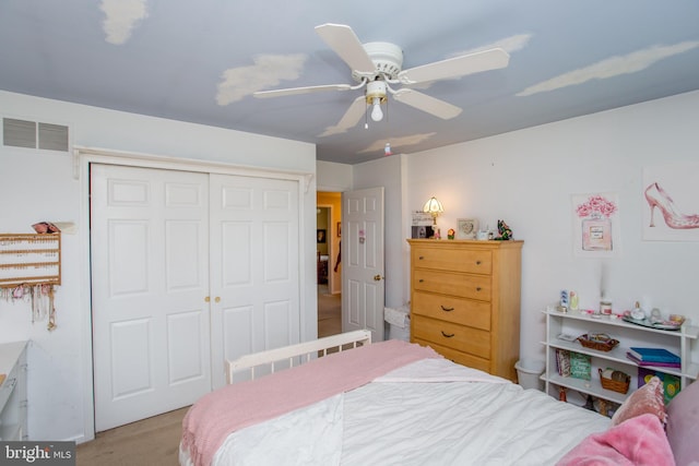 105 Wood Dr, Southampton, PA 18966 - carpeted bedroom featuring a closet and ceiling fan