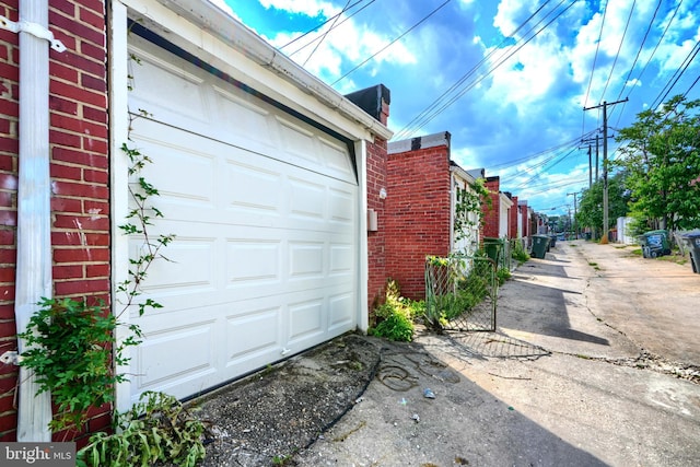 4316 Shamrock Ave, Baltimore, MD 21206 - garage featuring asphalt driveway