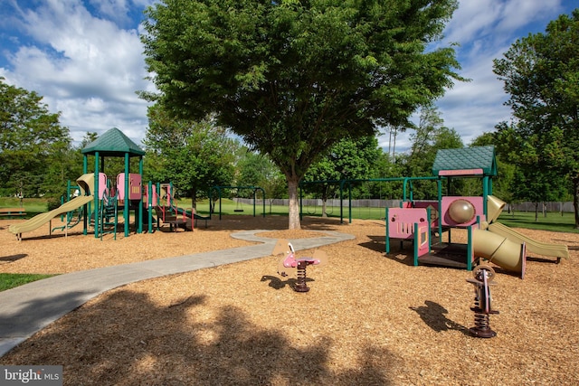 211 Twinings Ln, Wayne, PA 19087 - view of community playground