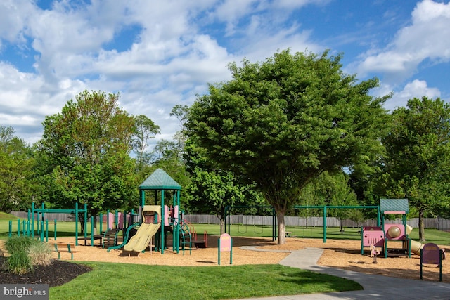 211 Twinings Ln, Wayne, PA 19087 - view of communal playground