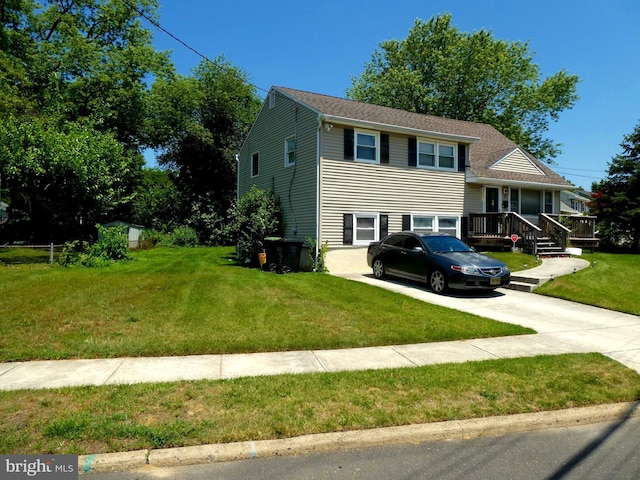 2 Pineview, Berlin, NJ 08009 - tri-level home with concrete driveway, a front yard, and a porch
