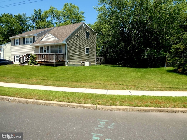 2 Pineview, Berlin, NJ 08009 - tri-level home with a front lawn