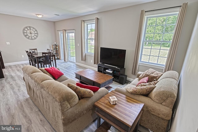 910 Cavalry St, Carlisle, PA 17013 - living area with light wood-type flooring and baseboards