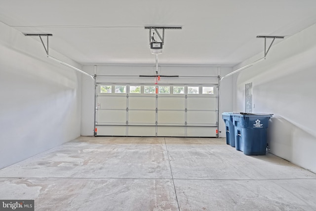 910 Cavalry St, Carlisle, PA 17013 - garage with a garage door opener
