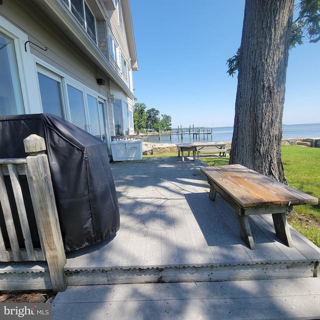 4715 Oak Rd, Shady Side, MD 20764 - view of property's community featuring a water view