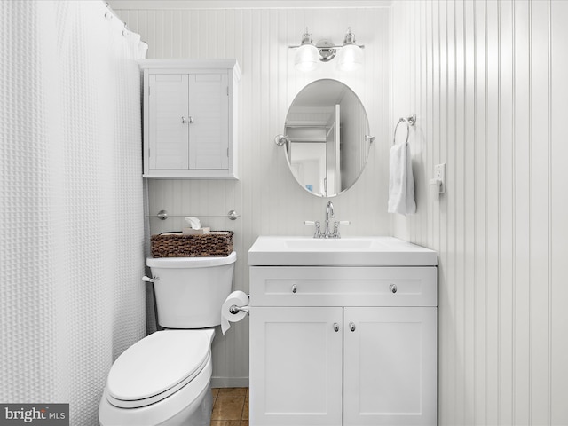 285 Laguna Cir, Severna Park, MD 21146 - bathroom featuring vanity, tile patterned floors, and a shower with curtain