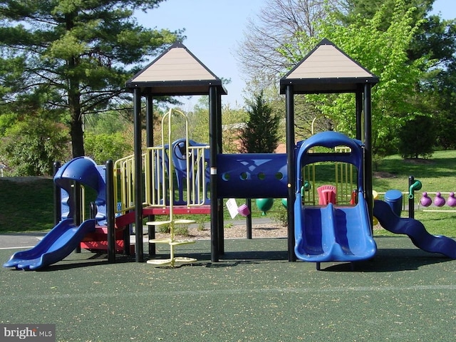 3221 Adams Ct, Fairfax, VA 22030 - view of community jungle gym