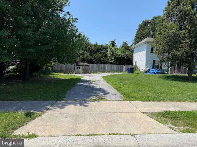 4 Brook Ramble Ln, Townsend, DE 19734 - view of yard with asphalt driveway