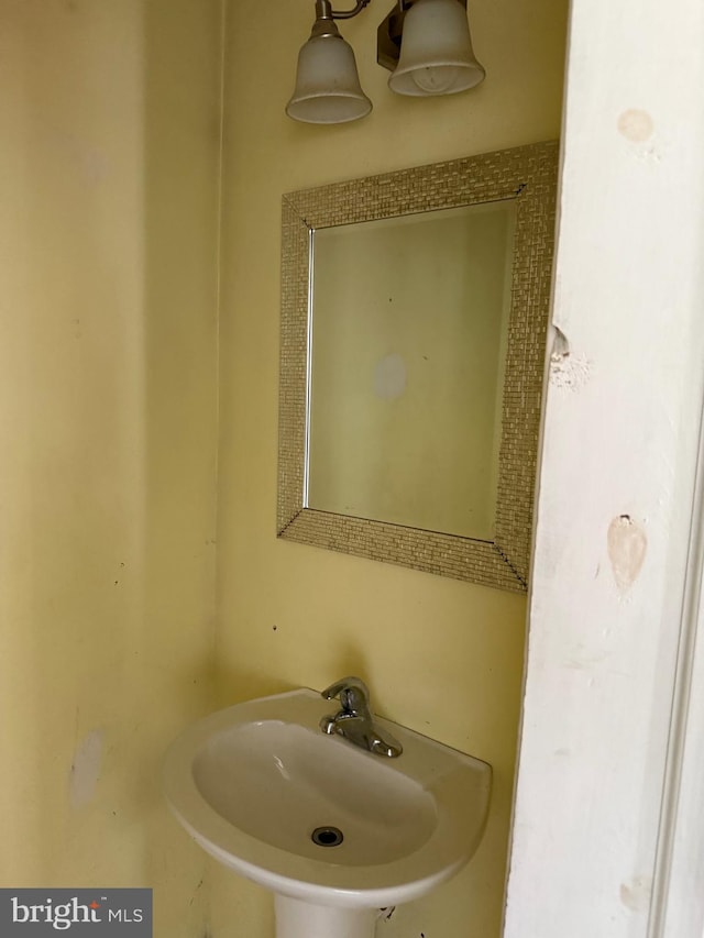 4 Brook Ramble Ln, Townsend, DE 19734 - bathroom featuring a sink