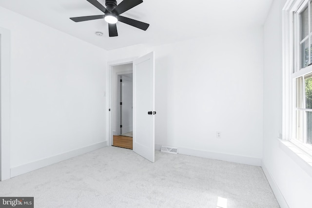 341 Ashford Dr, Lancaster, PA 17601 - empty room featuring carpet, ceiling fan, and a smoke detector