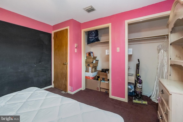 2057 Grove St, Allentown, PA 18104 - carpeted bedroom with two closets and baseboards