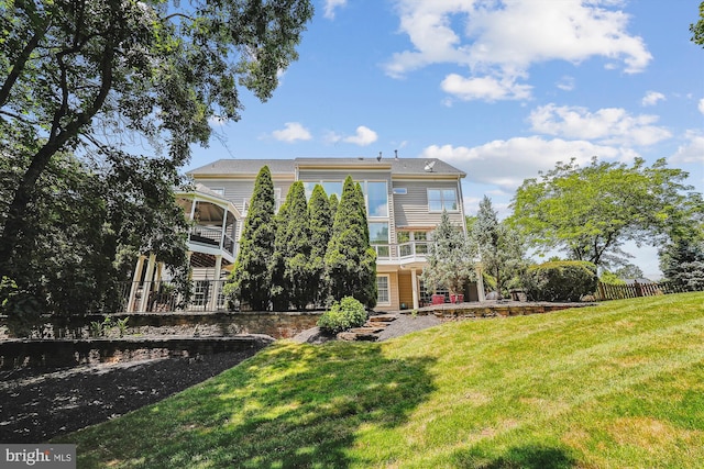 18459 Rim Rock Cir, Leesburg, VA 20176 - rear view of property