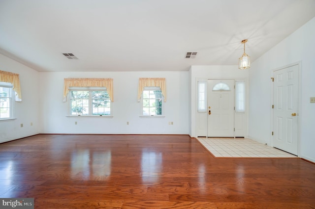 3217 Garfield Ave, Reading, PA 19605 - foyer with wood finished floors and baseboards