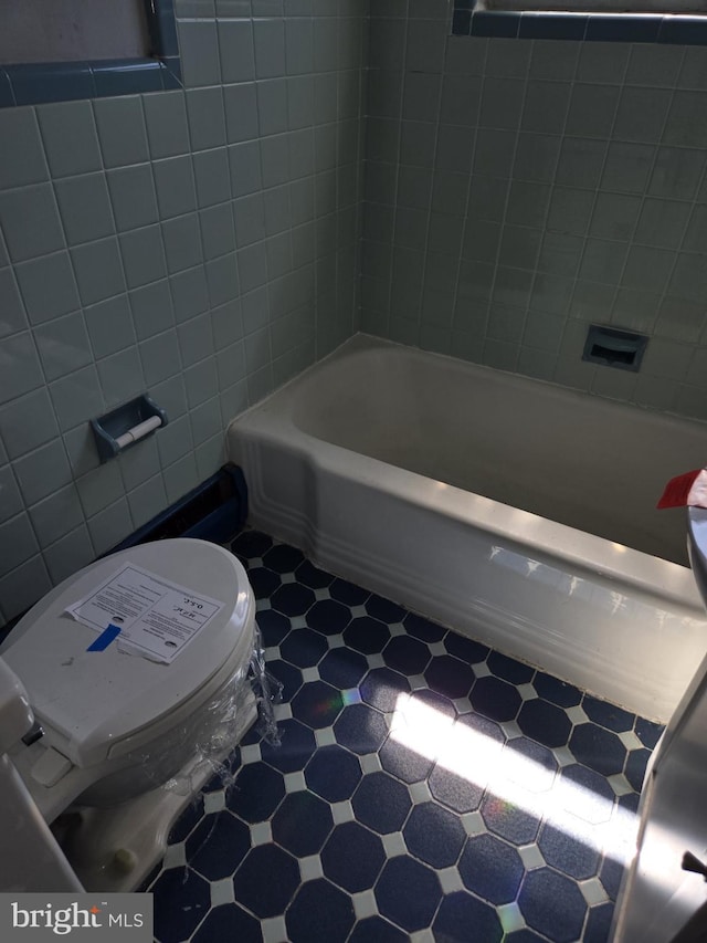 8305 Ridgeway St, Philadelphia, PA 19111 - full bathroom with tile patterned floors and toilet