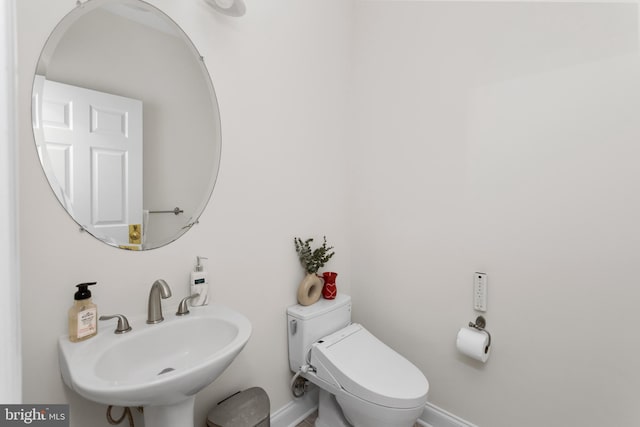 7 Shady Brook Ln, Cranbury, NJ 08512 - half bathroom featuring a sink and toilet