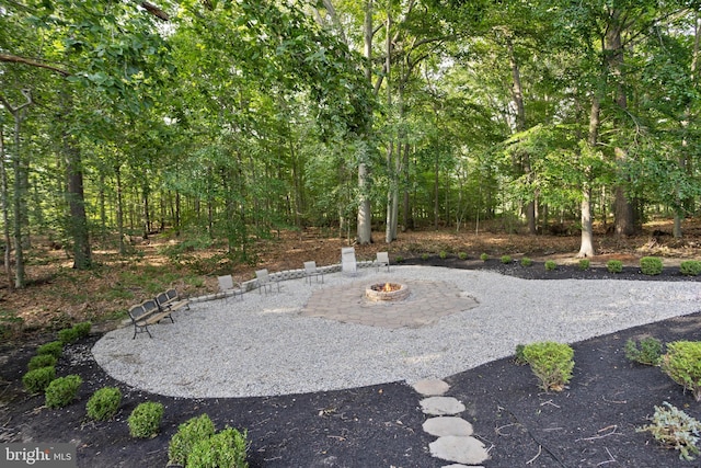 7 Shady Brook Ln, Cranbury, NJ 08512 - view of yard with an outdoor fire pit and a patio